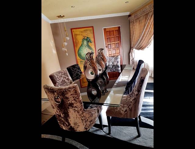 4 BEDROOM HOUSE FOR SALE IN THREE RIVERS EAST